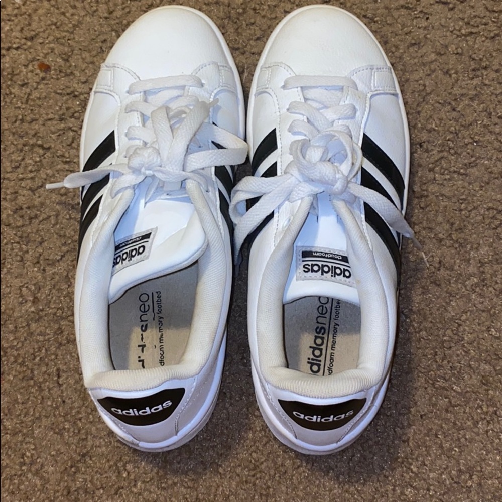 Adidas neo cloudfoam size 8.5 women’s.